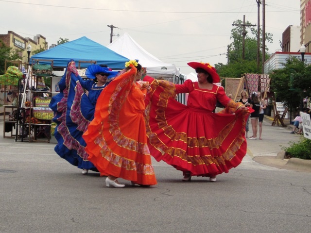Airing of the Quilts - Ballet Folklorico